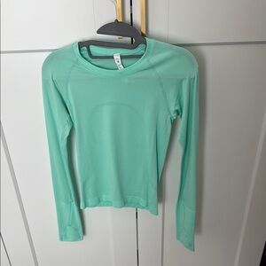 New! Lululemon Swiftly Tech - race length Size 2